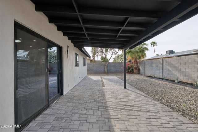 3822 E DAHLIA Drive, Phoenix, AZ 85032