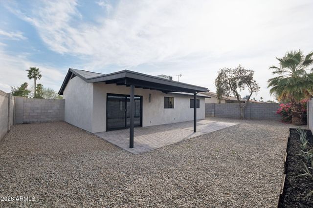 3822 E DAHLIA Drive, Phoenix, AZ 85032