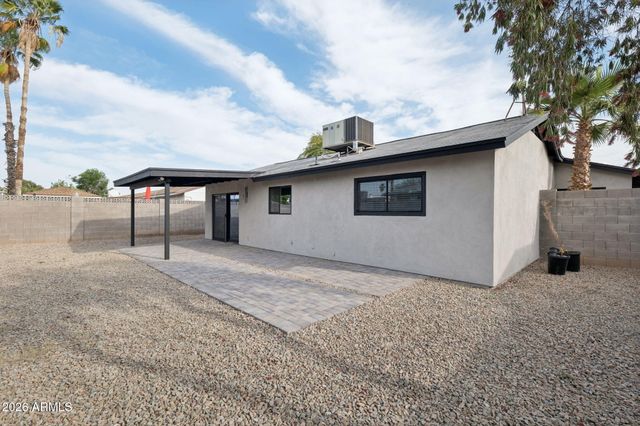 3822 E DAHLIA Drive, Phoenix, AZ 85032