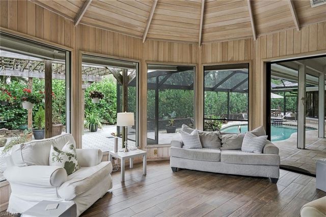 730 BAY TREE CT, Naples, FL 34108