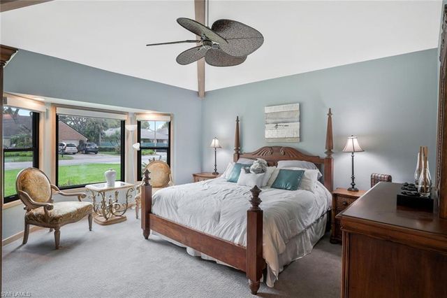 730 BAY TREE CT, Naples, FL 34108