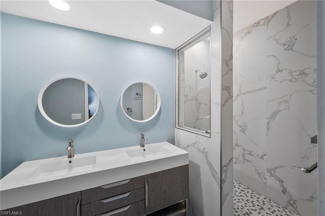 730 BAY TREE CT, Naples, FL 34108