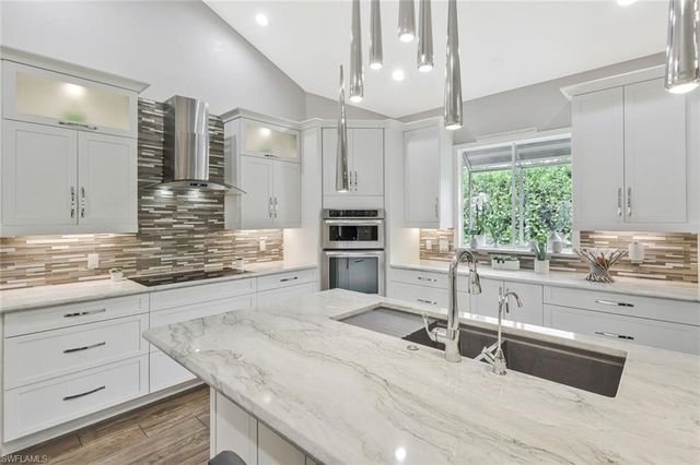 730 BAY TREE CT, Naples, FL 34108