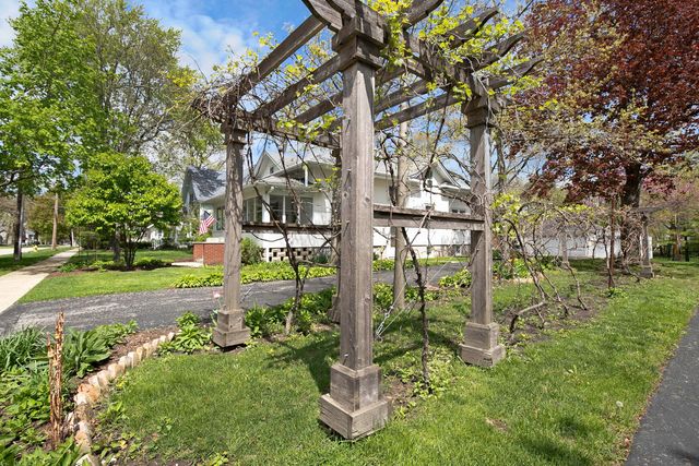 155 S Slusser Street, Grayslake, IL 60030