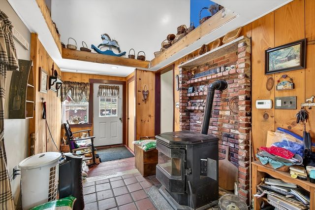 97 Wickaboag Valley Rd, West Brookfield, MA 01585