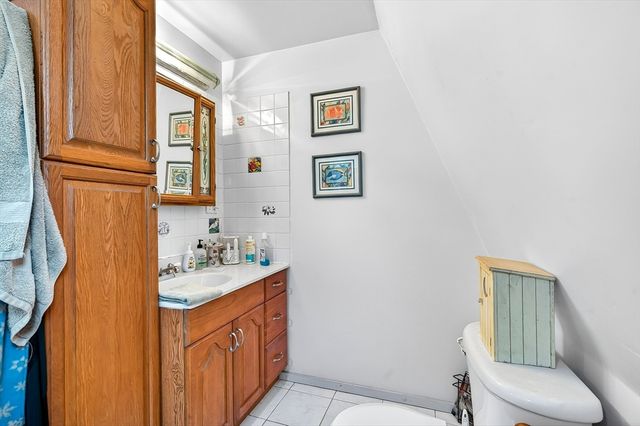 97 Wickaboag Valley Rd, West Brookfield, MA 01585