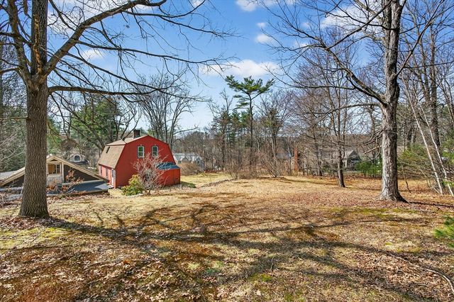 97 Wickaboag Valley Rd, West Brookfield, MA 01585