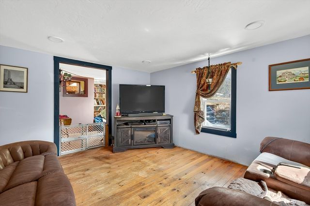 97 Wickaboag Valley Rd, West Brookfield, MA 01585