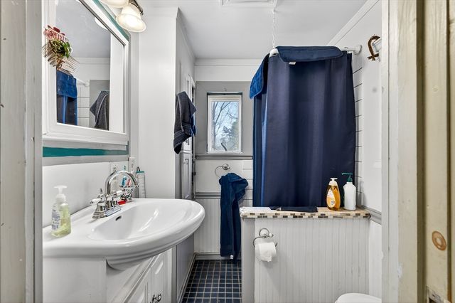 97 Wickaboag Valley Rd, West Brookfield, MA 01585