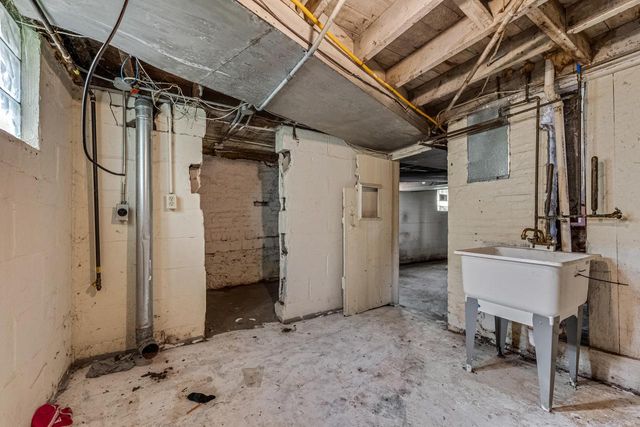 736 S 36th STREET, Milwaukee, WI 53215