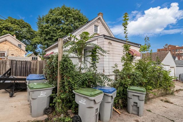736 S 36th STREET, Milwaukee, WI 53215
