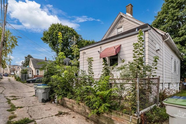 736 S 36th STREET, Milwaukee, WI 53215