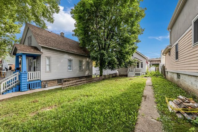 736 S 36th STREET, Milwaukee, WI 53215