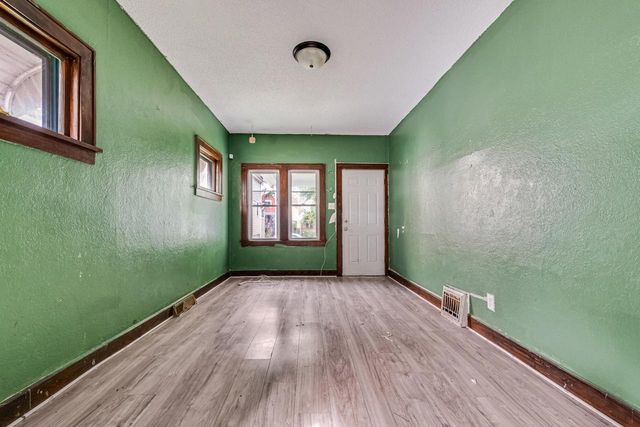 736 S 36th STREET, Milwaukee, WI 53215