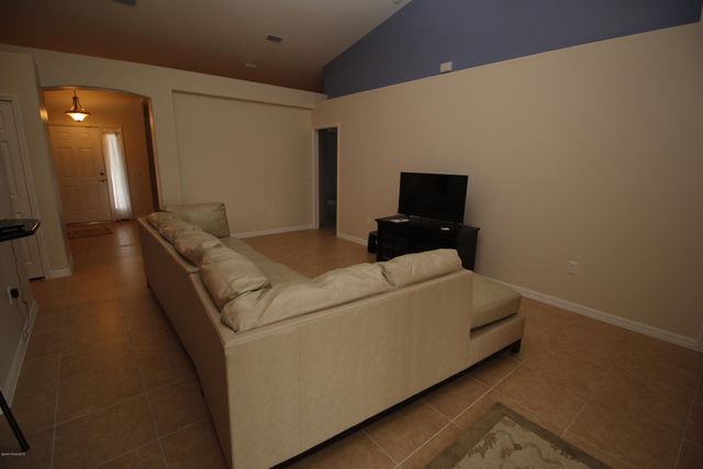 2891 Felda Avenue SE, Palm Bay, FL 32909