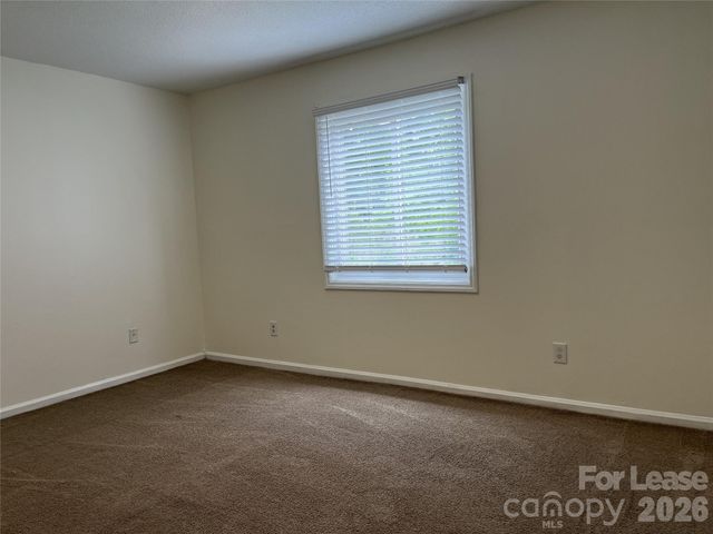 1911 Smoke Ridge Court 5, Charlotte, NC 28210
