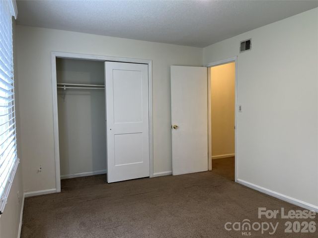 1911 Smoke Ridge Court 5, Charlotte, NC 28210