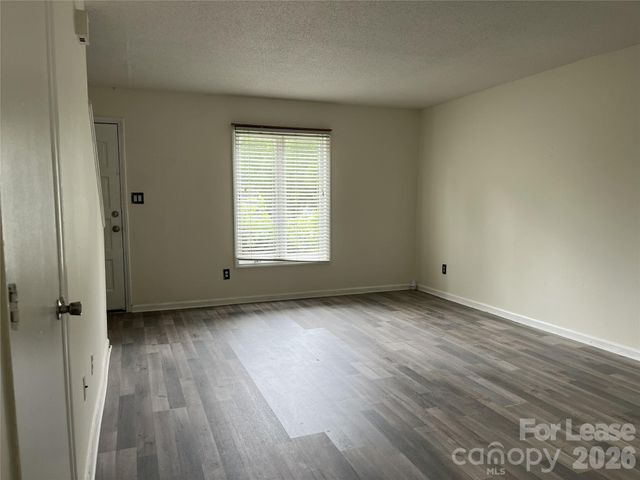 1911 Smoke Ridge Court 5, Charlotte, NC 28210
