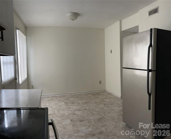 1911 Smoke Ridge Court 5, Charlotte, NC 28210