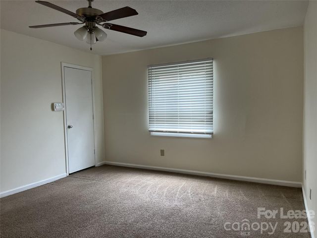 1911 Smoke Ridge Court 5, Charlotte, NC 28210