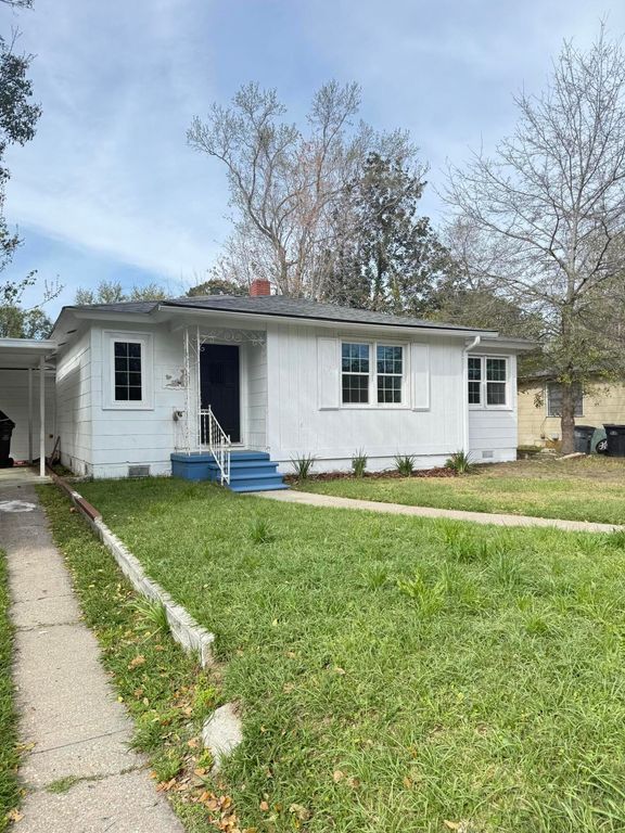 1630 Larry Street, North Charleston, SC 29406