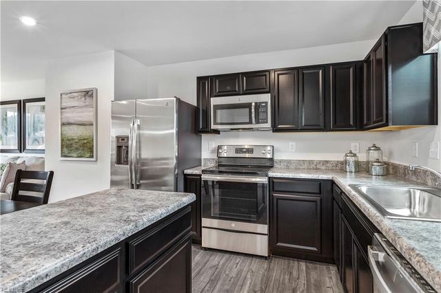 7085 Cunningham DR, Toano, VA 23168