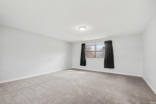 826 Whitehall Drive, South Bend, IN 46615