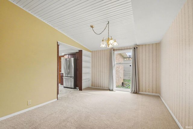 826 Whitehall Drive, South Bend, IN 46615