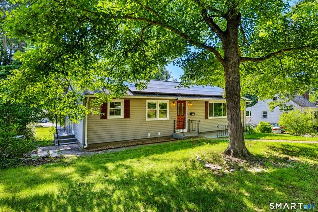 110 Greenwood Drive, Manchester, CT 06042
