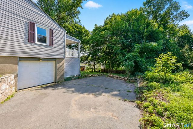 110 Greenwood Drive, Manchester, CT 06042