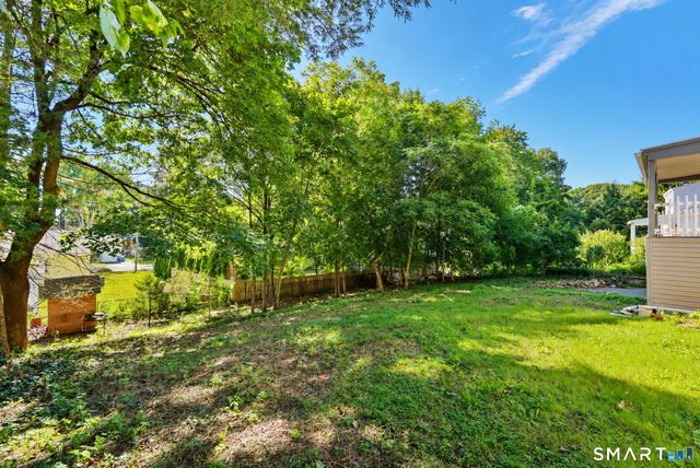 110 Greenwood Drive, Manchester, CT 06042