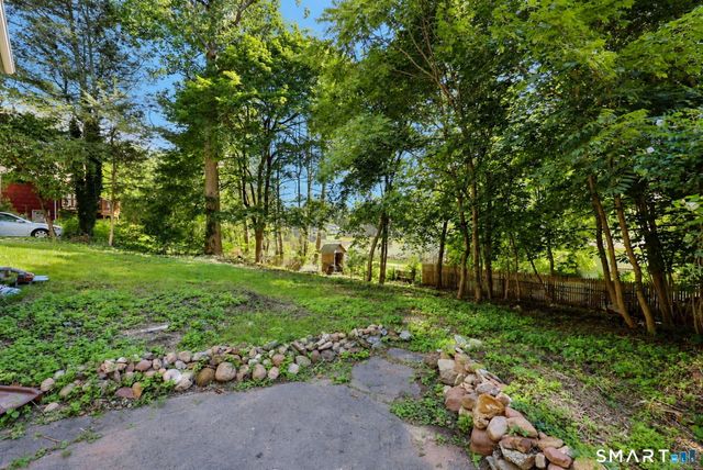 110 Greenwood Drive, Manchester, CT 06042