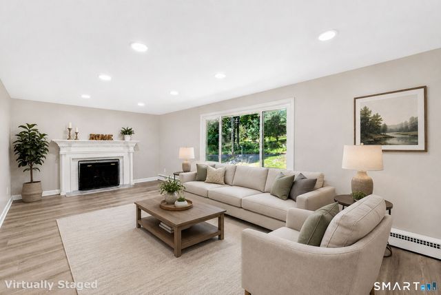 110 Greenwood Drive, Manchester, CT 06042