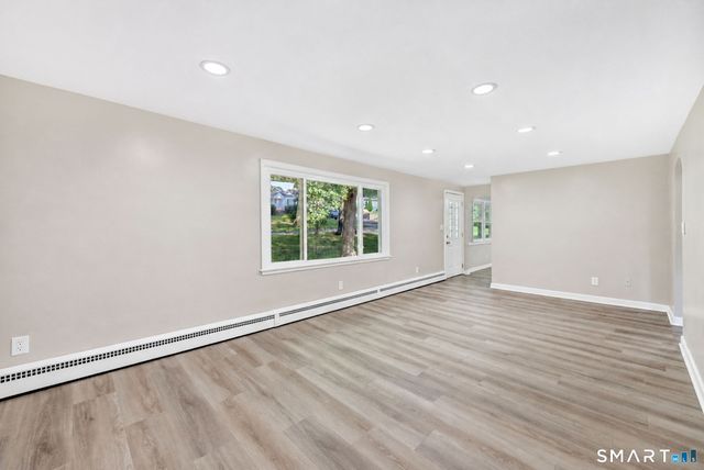 110 Greenwood Drive, Manchester, CT 06042