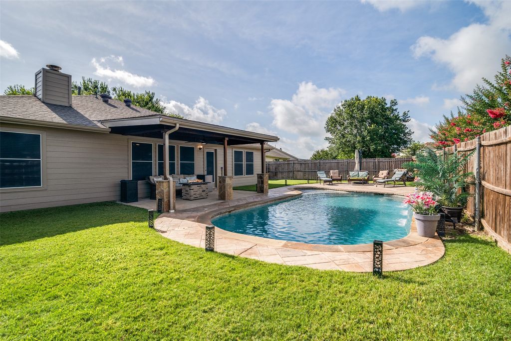 1015 Bainbridge Lane, Forney, TX 75126