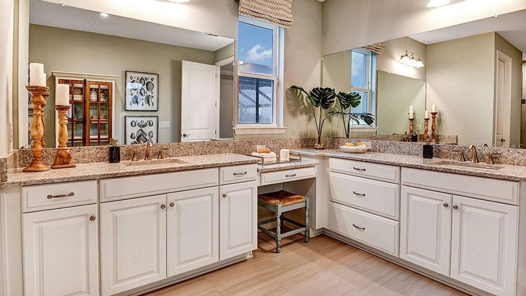 Image 11 of property listing at 14223 SAWMILL STREET, Parrish, FL 34219