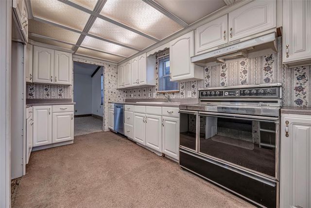 104 SE 2nd Street, Tuttle, OK 73089