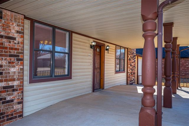 104 SE 2nd Street, Tuttle, OK 73089