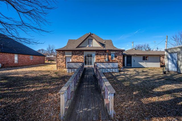 104 SE 2nd Street, Tuttle, OK 73089