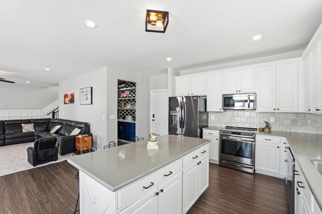 190 Rosewood Loop SW, Commercial Point, OH 43116