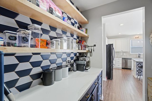 190 Rosewood Loop SW, Commercial Point, OH 43116