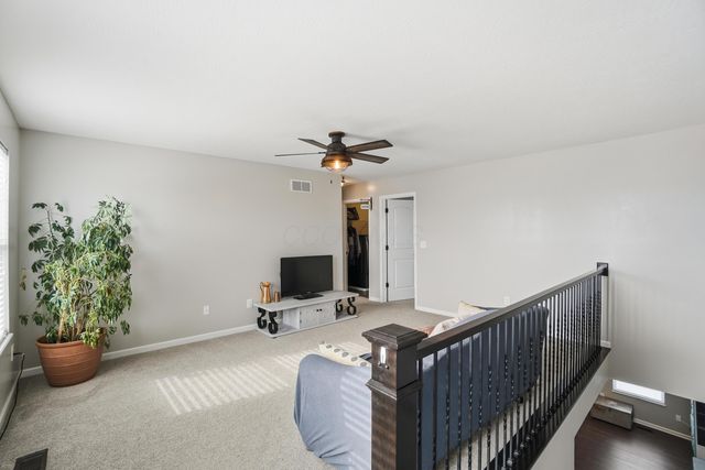 190 Rosewood Loop SW, Commercial Point, OH 43116