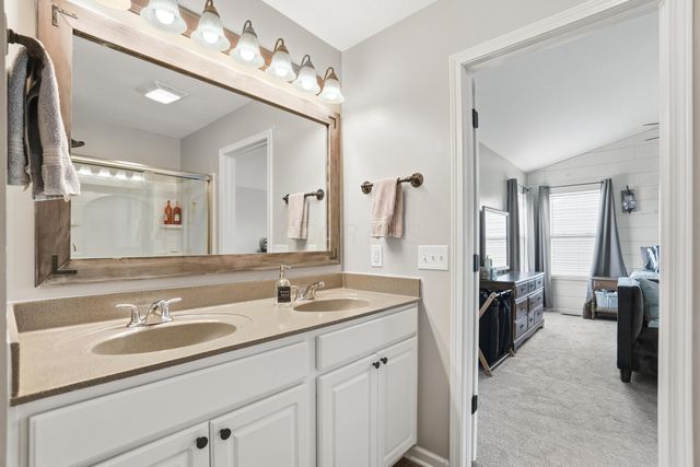 190 Rosewood Loop SW, Commercial Point, OH 43116