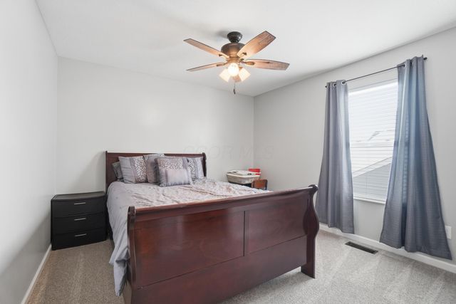 190 Rosewood Loop SW, Commercial Point, OH 43116