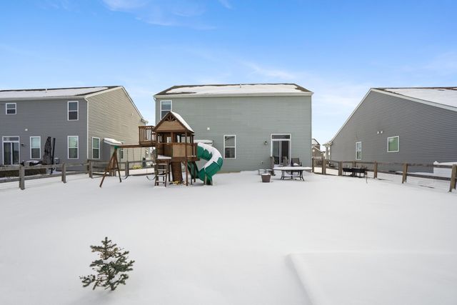 190 Rosewood Loop SW, Commercial Point, OH 43116