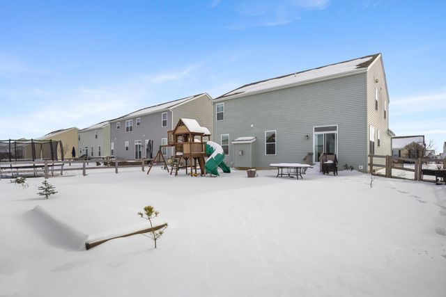 190 Rosewood Loop SW, Commercial Point, OH 43116