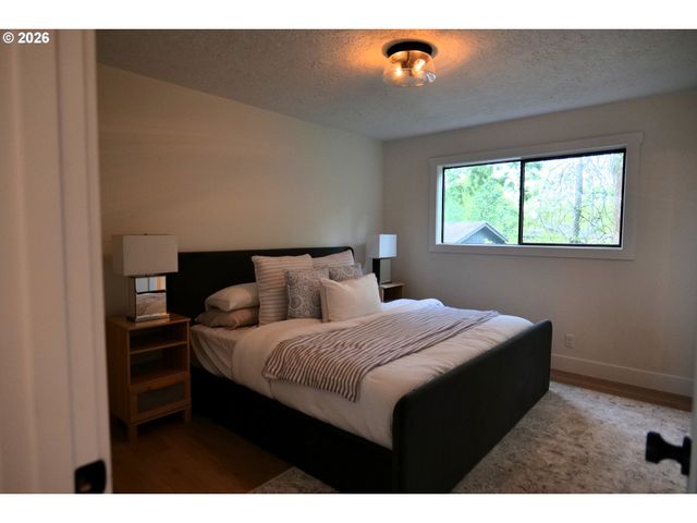 5682 Se BYRON Ct, Milwaukie, OR 97267