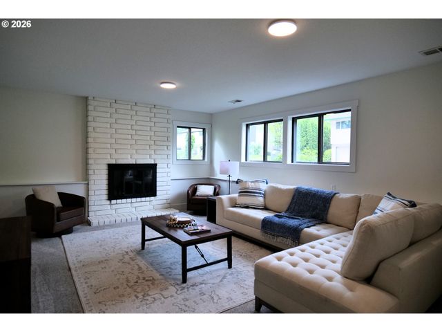 5682 Se BYRON Ct, Milwaukie, OR 97267