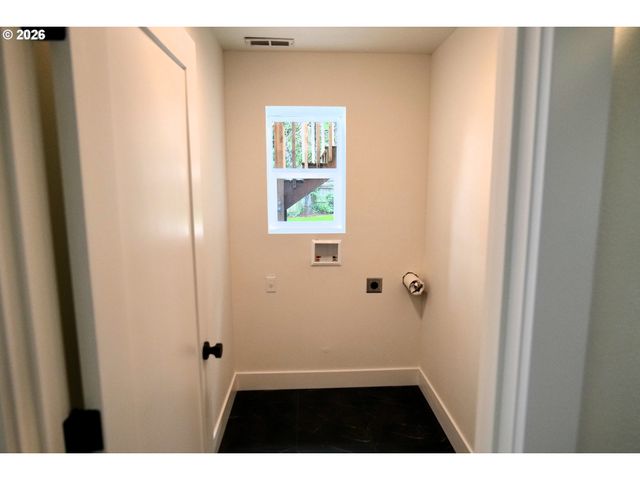 5682 Se BYRON Ct, Milwaukie, OR 97267