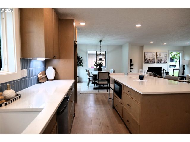 5682 Se BYRON Ct, Milwaukie, OR 97267